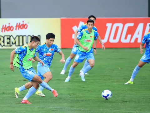 Đội tuyển Việt Nam đón thêm lực lượng, Việt Cường sẵn sàng cạnh tranh trên hàng công