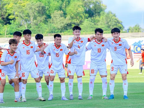 Giải Bóng đá vô địch U17 Đông Nam Á 2026: Huấn luyện viên Roland cảnh giác đội tuyển U17 Australia ở bán kết