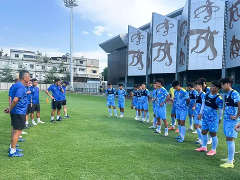 U19 Việt Nam rèn chiến thuật, sẵn sàng quyết đấu U19 Myanmar