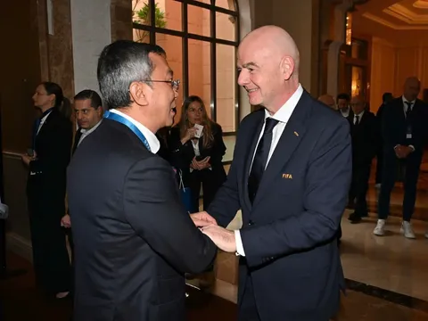 Chủ tịch FIFA đánh giá cao sự tiến bộ của Bóng đá Việt Nam