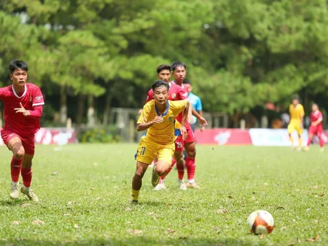 Vòng chung kết Giải Bóng đá vô địch U17 quốc gia 2026: U17 Hà Nội sớm giành vé vào tứ kết, U17 Sông Lam Nghệ An hủy diệt đối thủ