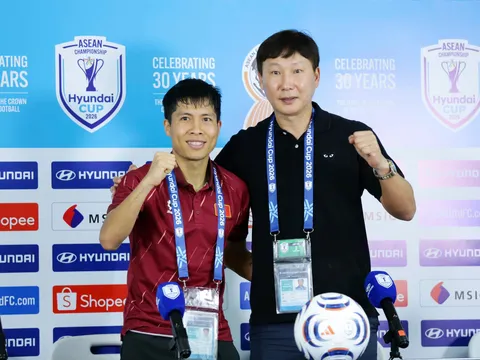 Huấn luyện viên Kim Sang-sik hài lòng về chiến thắng thuyết phục trên sân Indonesia