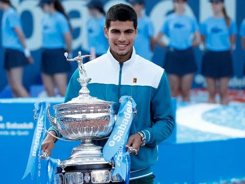 Alcaraz - tay vợt trẻ nhất lọt vào tốp 10 ATP kể từ Rafael Nadal năm 2005
