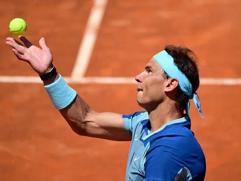 Nadal thắng dễ ngày trở lại