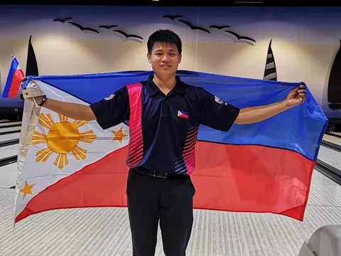 Huy chương vàng bowling Merwin Tan đưa hào quang trở lại với Philippines