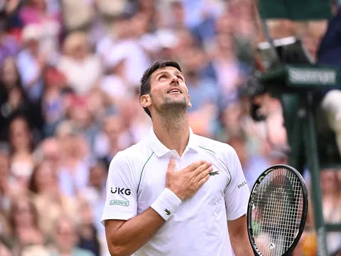 Djokovic chạm tay vào Grand Slam thứ 21