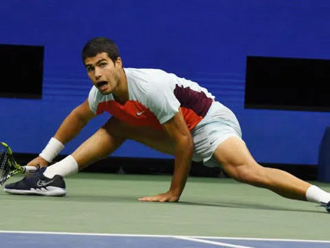 Alcaraz thua ngay trận đầu tại Astana Open