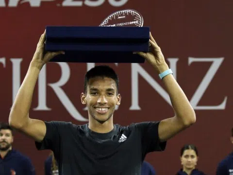 Auger-Aliassime vô địch giải UniCredit Firenze Open