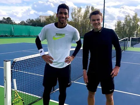 Thắng áp đảo Alcaraz, Auger-Aliassime vào chung kết Swiss Indoors