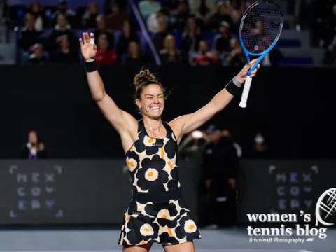 Sakkari và Sabalenka thắng trận mở màn tại WTA Finals