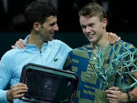 Đánh bại Djokovic, Rune lần đầu vô địch một giải Masters