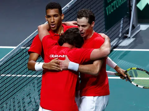 Canada hạ Italy để vào chung kết Davis Cup