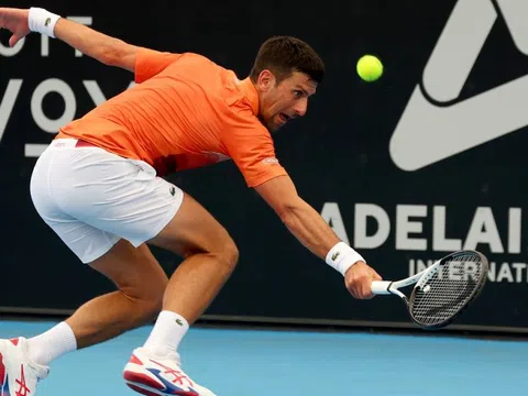 Giải Quần vợt Adelaide International: Djokovic thắng dễ trong trận mở màn