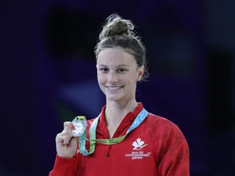 McIntosh lập kỷ lục thế giới nội dung bơi 400m hỗn hợp cá nhân nữ