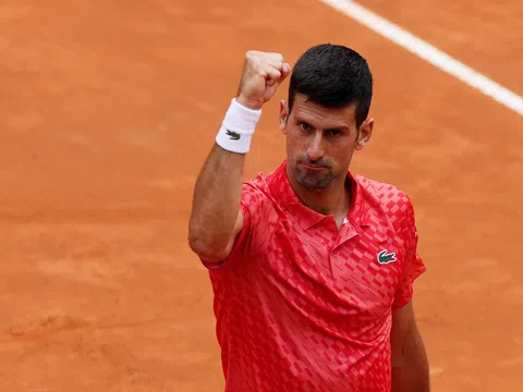 Djokovic giành vé đầu tiên vào tứ kết Rome Masters