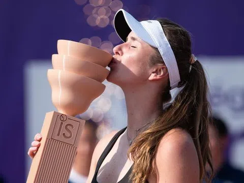 Elina Svitolina giành danh hiệu WTA đầu tiên kể từ khi làm mẹ 