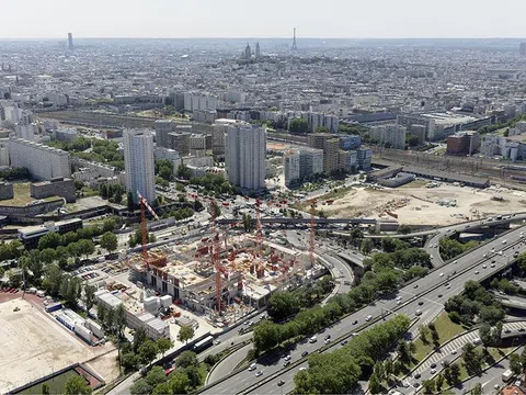 Công nhân xây dựng Nhà thi đấu Olympic Paris đình công đòi quyền lợi