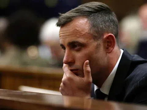 Oscar Pistorius được tạm tha 