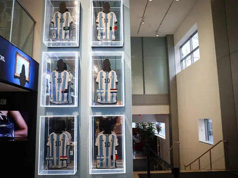 Áo đấu của Messi tại World Cup 2022 được bán với giá cao ngất