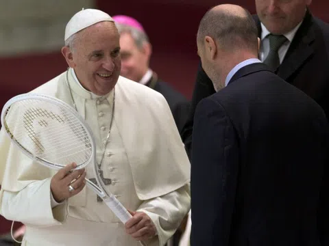 Đức Giáo Hoàng Francis chúc mừng nước Ý sau chiến thắng của Sinner 