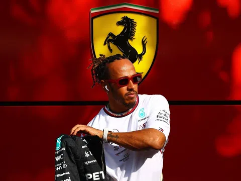 Lewis Hamilton gia nhập Ferrari từ 2025