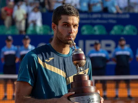 Acosta - tay vợt thuận tay trái thứ hai sau Nadal vô địch giải Argentina Open