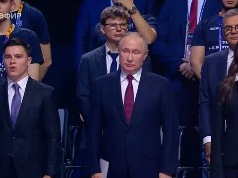 Tổng thống Putin khai mạc Future Games tại Kazan cùng với Valieva và Nagorny