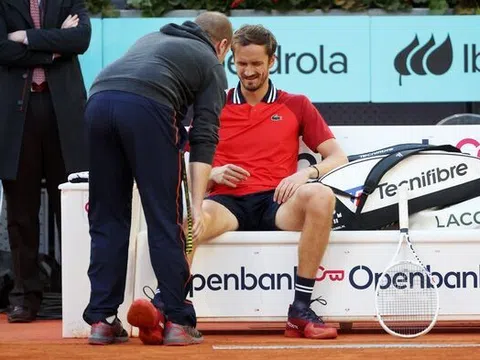 Medvedev chấn thương, bỏ cuộc tại Madrid Open