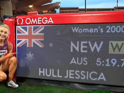 Jessica Hull phá kỷ lục thế giới cự ly chạy 2000m nữ