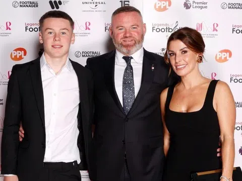 Rooney nhận giải thưởng "Huyền thoại Bóng đá" năm 2024