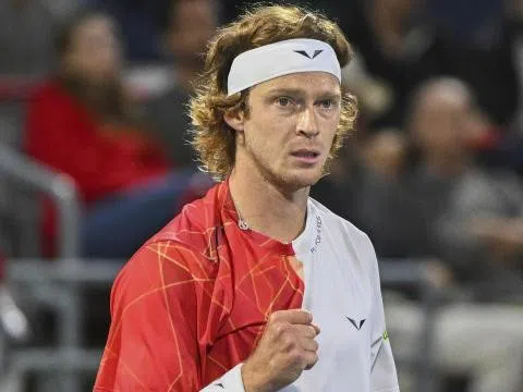 Rublev thắng trận mở màn giải Swiss Indoors