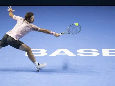 Wawrinka - người thắng lớn tuổi nhất lịch sử Swiss Indoors