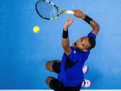 Auger-Aliassime thất bại tại Swiss Indoors