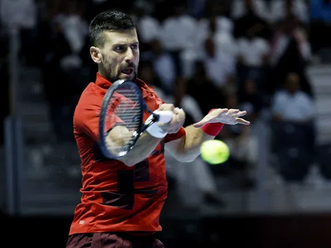 Djokovic rút lui khỏi ATP Finals vì chấn thương