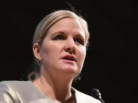 Kirsty Coventry nhấn mạnh yếu tố “quyền lợi vận động viên” trong vận động tranh cử