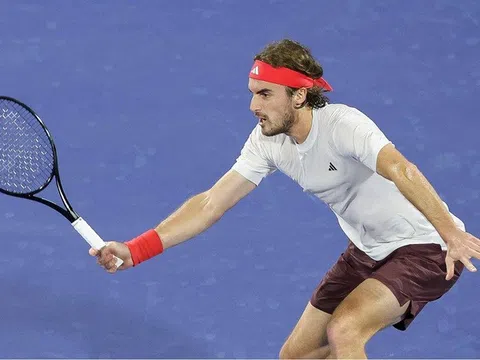 Tsitsipas tiếp tục thi đấu ấn tượng ở giải Quần vợt Dubai