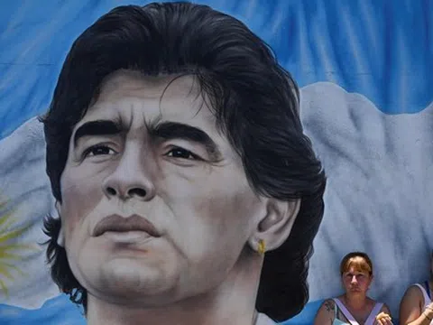 Hôm nay bắt đầu xét xử nghi án cái chết của Maradona 