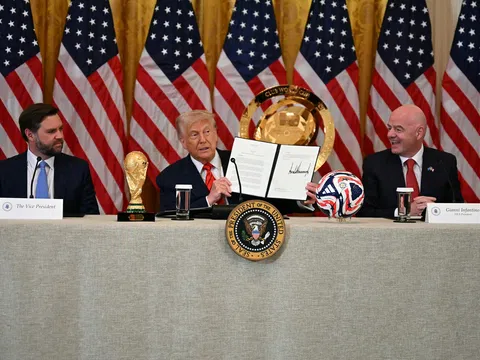 Ông Trump cam kết người hâm mộ toàn cầu sẽ được nhập cảnh "thuận lợi" tại World Cup 2026
