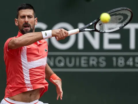 Chọn giải nhỏ, Djokovic có chiến thắng đầu tiên trên sân đất nện năm 2025