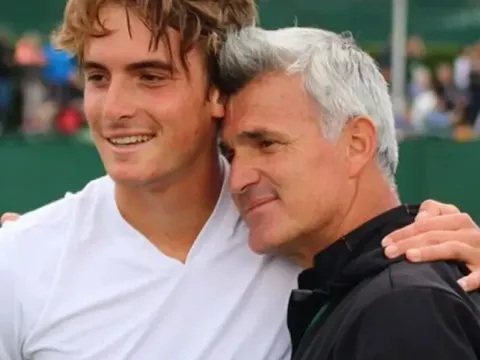 Tsitsipas tái hợp với cha sau khi chia tay huấn luyện viên Ivanisevic