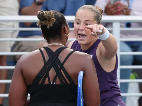 Townsend cãi lộn với Ostapenko sau trận đấu tại US Open
