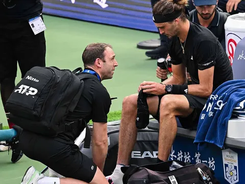 Zverev bị loại sốc tại Thượng Hải Masters