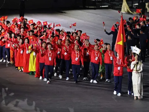 Khai mạc SEA Games 33 - Lung linh đại tiệc ánh sáng 