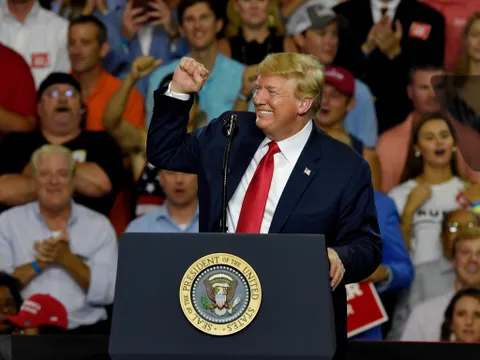 Tổng thống Donald Trump ký luật ngừng cấp ngân sách cho WADA