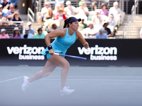 Thắng trận đấu dài nhất sự nghiệp, Pegula vào vòng 3 Charleston Open 2026