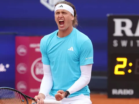 Zverev trình diễn "siêu phẩm" để phục hận