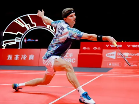 Tay vợt Viktor Axelsen chính thức giải nghệ
