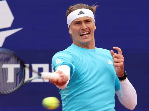 Zverev tiến vào tứ kết, tái đấu "khắc tinh" Cerundolo