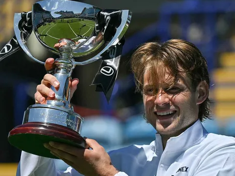 Zizou Bergs có danh hiệu ATP đầu tay tại Eastbourne
