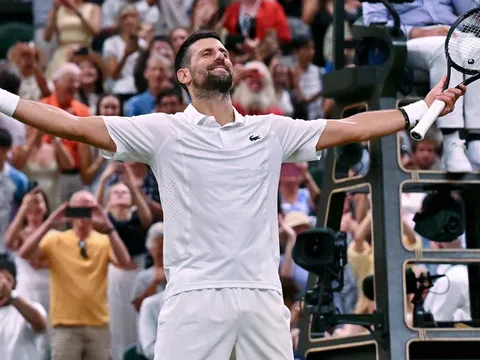 Djokovic muốn tiếp tục thi đấu tại Wimbledon "ít nhất một lần nữa"